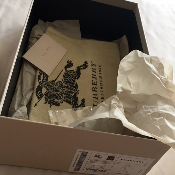 Animal Print BURBERRY Heels 👠 - Picture 6 of 8